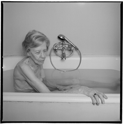 Að finna fyrir lífinu - Átök milli dauðleikans og ódauðleikans í ljósmyndum