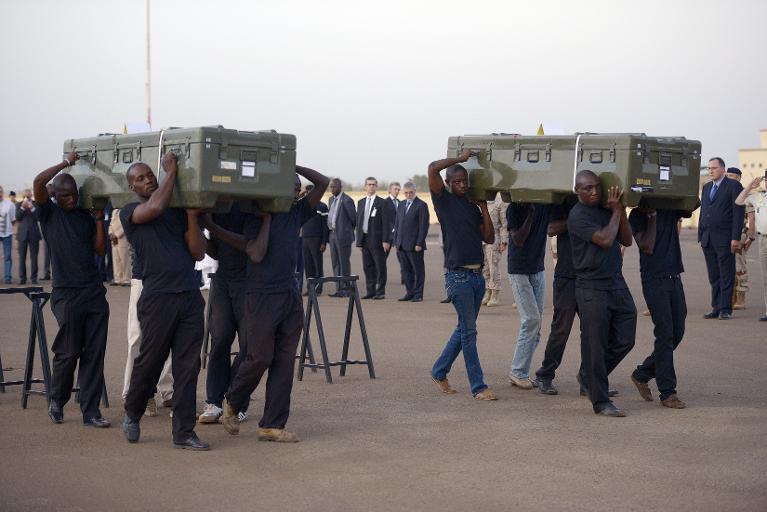 Lík blaðamannanna fær heim til Frakklands