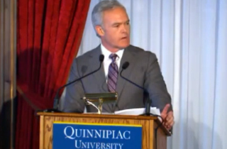 Pelly flytur ræðuna um helgina