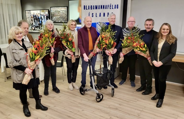 F.v.: Guðrún Guðlaugsdóttir, Ólafur Sigurðsson, Anna Kristín Brynjúlfsdóttir ekkja Elíasar Snælands …
