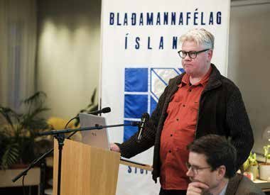 Pálmi Jónasson, formaður Siðanefndar BÍ, kynnir skýrslu Siðanefndar á aðalfundi BÍ 2025.