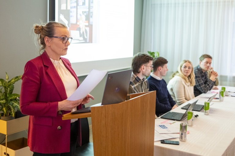 Formaður BÍ, Sigríður Dögg Auðunsdóttir, tilkynnti á aðalfundi að endurskoðandi félagsins hefði neit…