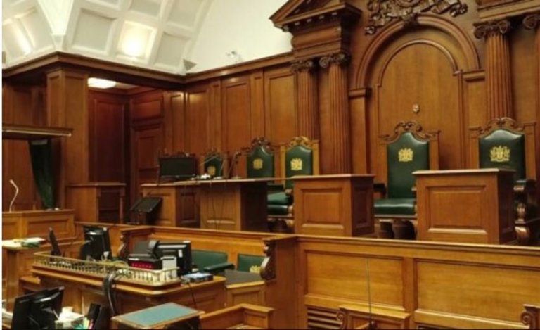 Ákveðið hefur verið að leyfa myndatökur í breskum dómssölum.