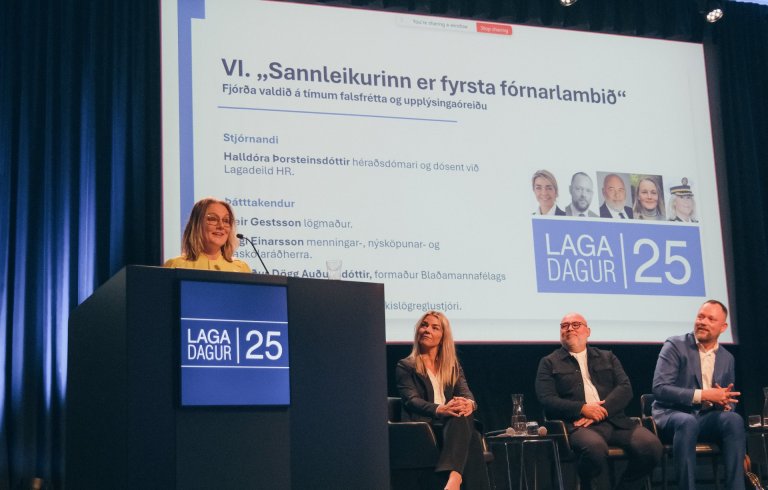 Sigríður Dögg heldur ræðu á Lagadeginum 2025 á Hilton Reykjavík Nordica
