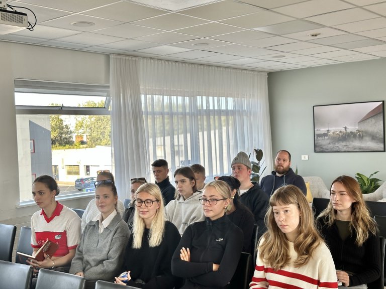 Blaðamenn framtíðarinnar heimsóttu BÍ