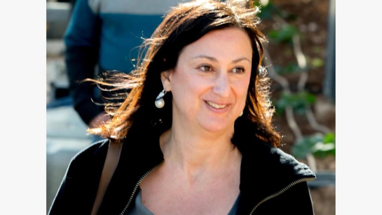 Maltverska blaðakonan Daphne Caruana Galizia vakti athygli fyrir fréttir sínar af spillingu  á Möltu…