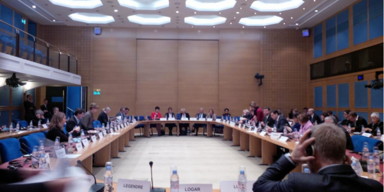 Frá undirritun samkomulagsins í París