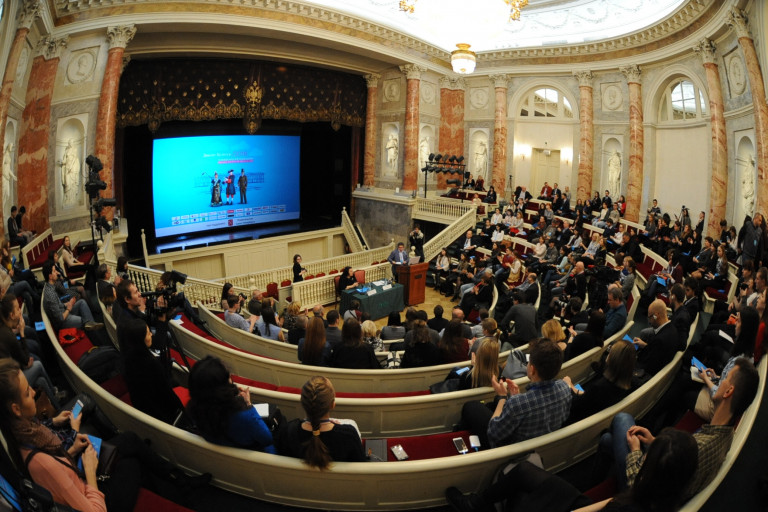 Ráðstefna fyrir unga blaðamenn í Pétursborg