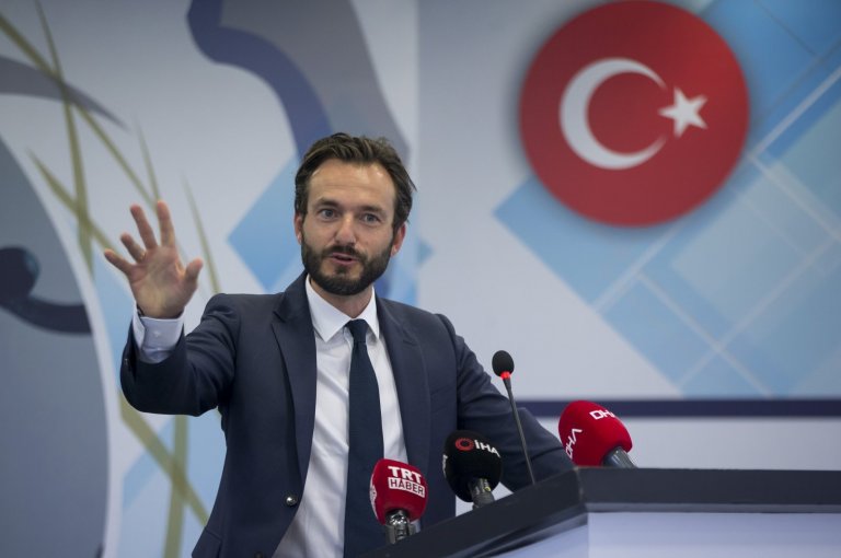 Róbert Spano í Tyrklandi í september  (Mynd: AA photo)