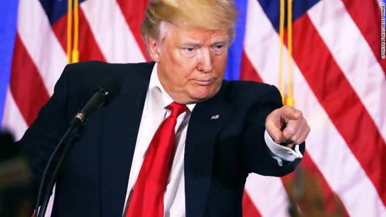 Trump á blaðamannafundinum í gær. Mynd: CNN